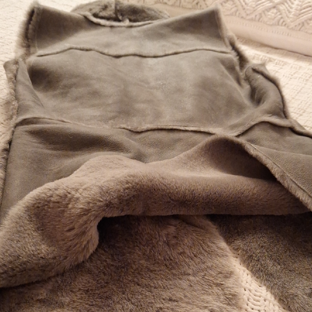 Kenna T Gray Shearling Vest with Real Lamb Fur & leather Zipper Size M - Picture 9 of 13